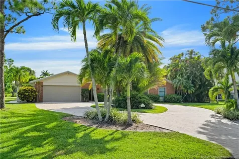 1310 NW Lakeside Trail Stuart FL 34994
