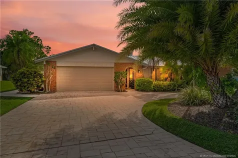 1310 NW Lakeside Trail Stuart FL 34994