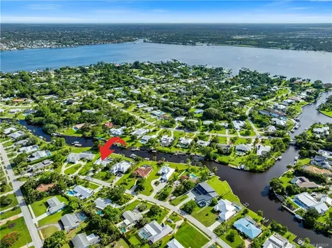 1310 NW Lakeside Trail Stuart FL 34994