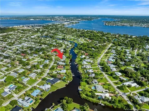 1310 NW Lakeside Trail Stuart FL 34994