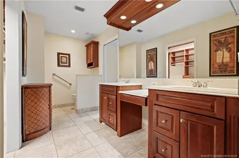1310 NW Lakeside Trail Stuart FL 34994