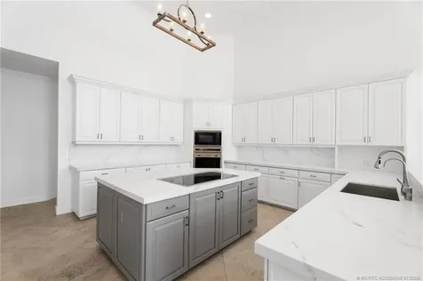 6841 SE Harbor Circle Hutchinson Island FL 34996
