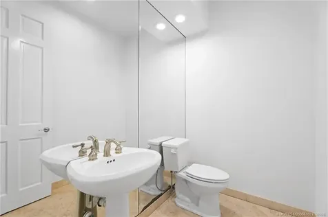 6841 SE Harbor Circle Hutchinson Island FL 34996