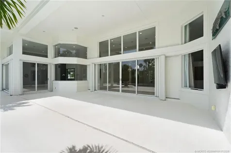 6841 SE Harbor Circle Hutchinson Island FL 34996