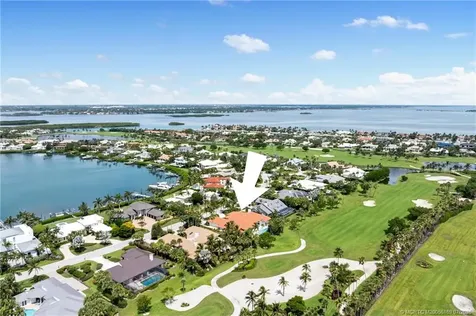 6841 SE Harbor Circle Hutchinson Island FL 34996