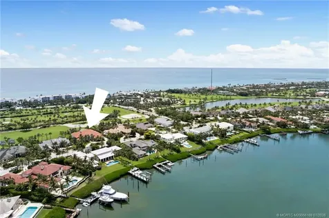 6841 SE Harbor Circle Hutchinson Island FL 34996