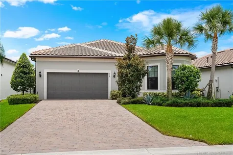 518 SE Crathes Street Port St Lucie FL 34984