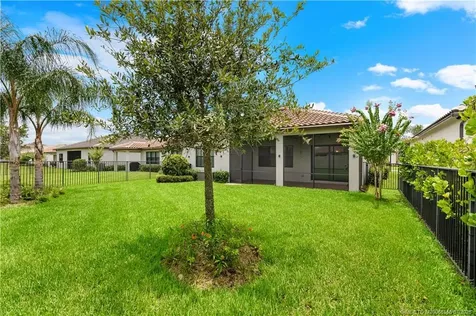 518 SE Crathes Street Port St Lucie FL 34984