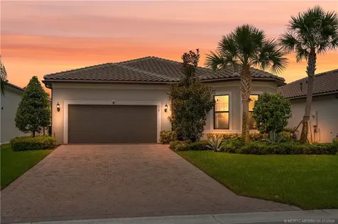518 SE Crathes Street Port St Lucie FL 34984