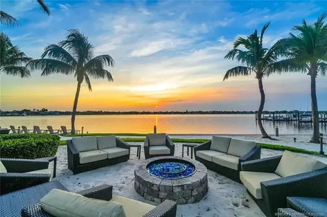 104 Water Club N North Palm Beach FL 33408