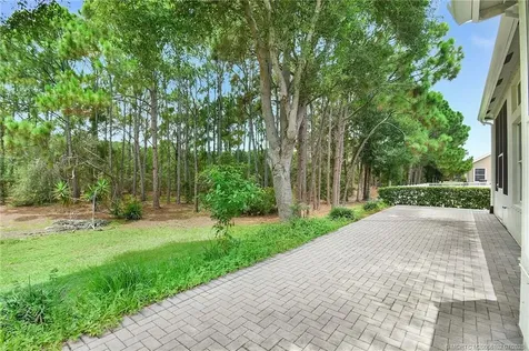 575 SW Romora Port St Lucie FL 34986