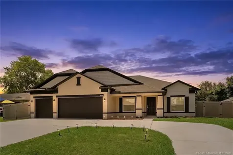 1026 SW Janar Avenue Port St Lucie FL 34953
