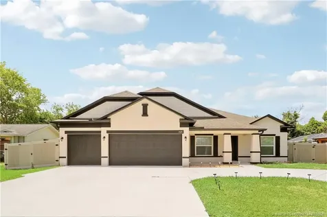 1026 SW Janar Avenue Port St Lucie FL 34953