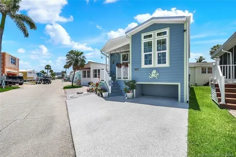 997 Nettles Boulevard Jensen Beach FL 34957