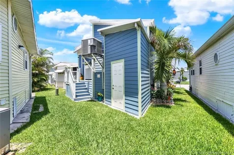 997 Nettles Boulevard Jensen Beach FL 34957