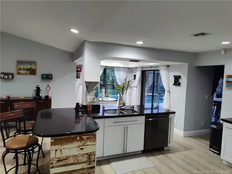 9780 NW 10th Street Plantation FL 33322