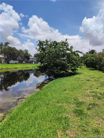 9780 NW 10th Street Plantation FL 33322