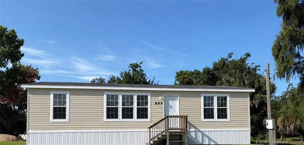 699 4th Street Moore Haven FL 33471