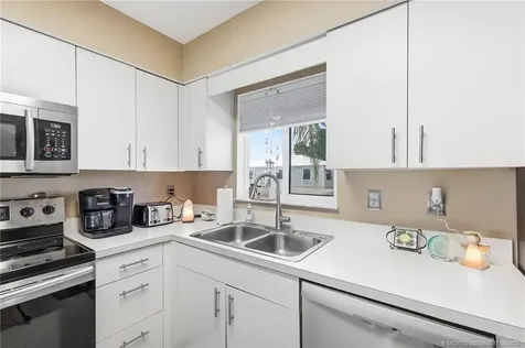 191 SE Village Drive Port St Lucie FL 34952