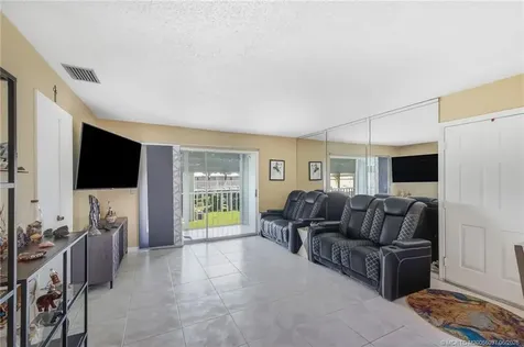 191 SE Village Drive Port St Lucie FL 34952