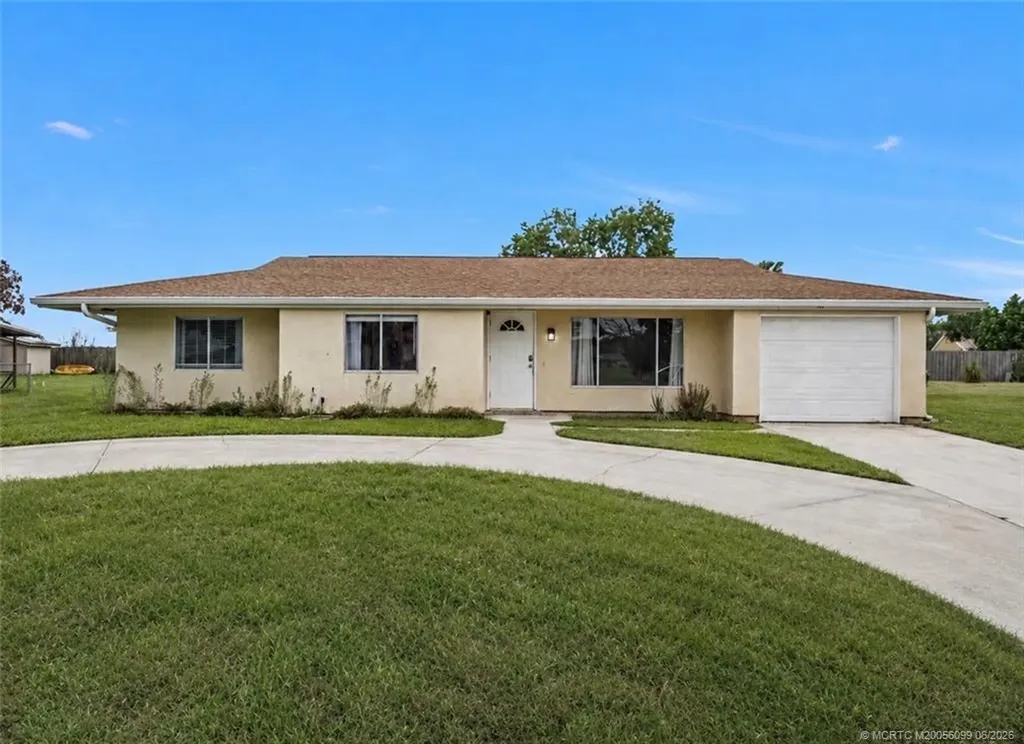1862 SE Rainier Road Port St Lucie FL 34952