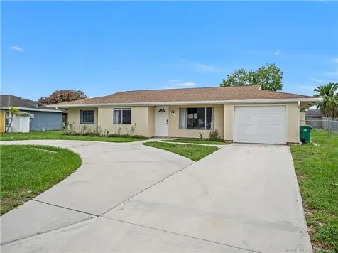 1862 SE Rainier Road Port St Lucie FL 34952