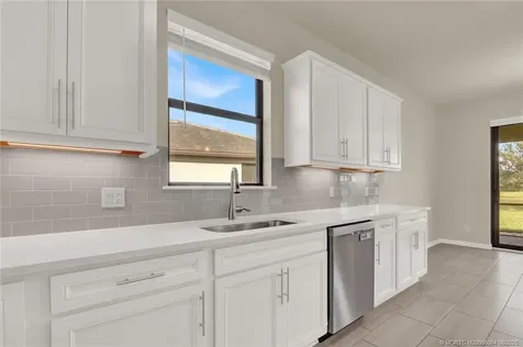 466 SE Vallarta Drive Port St Lucie FL 34984