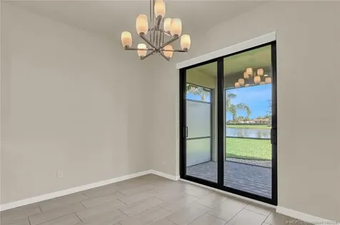 466 SE Vallarta Drive Port St Lucie FL 34984