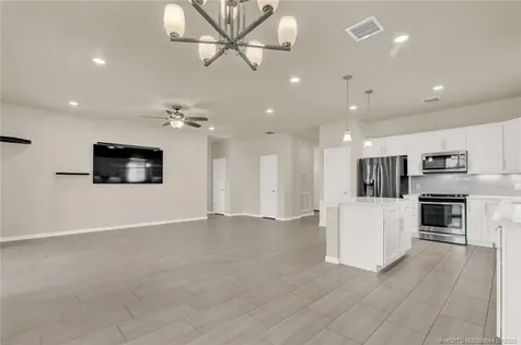 466 SE Vallarta Drive Port St Lucie FL 34984