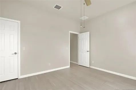 466 SE Vallarta Drive Port St Lucie FL 34984
