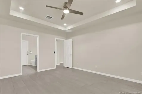 466 SE Vallarta Drive Port St Lucie FL 34984