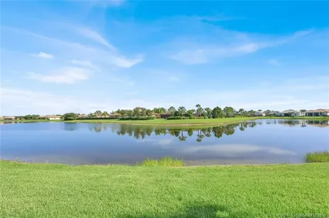 466 SE Vallarta Drive Port St Lucie FL 34984