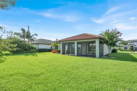 466 SE Vallarta Drive Port St Lucie FL 34984