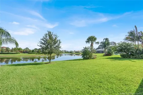 466 SE Vallarta Drive Port St Lucie FL 34984