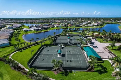 466 SE Vallarta Drive Port St Lucie FL 34984