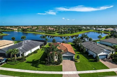 466 SE Vallarta Drive Port St Lucie FL 34984