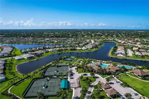 466 SE Vallarta Drive Port St Lucie FL 34984