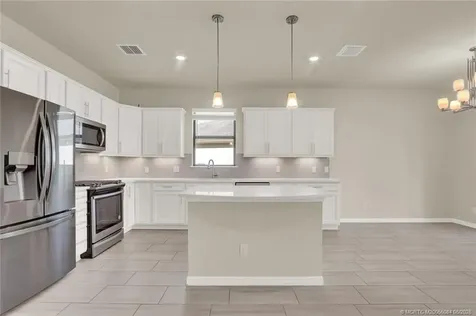 466 SE Vallarta Drive Port St Lucie FL 34984