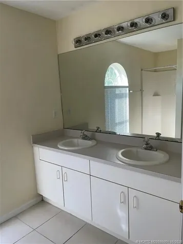 419 SW Meadow Terrace Port St Lucie FL 34984