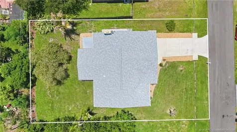 1007 SE Euclid Lane Fort Pierce FL 34983
