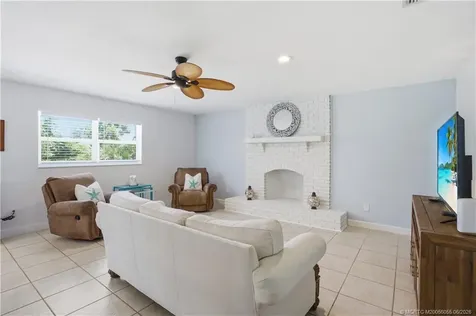 1007 SE Euclid Lane Fort Pierce FL 34983