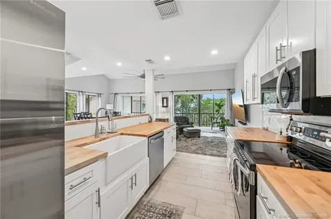 250 NE Edgewater Drive Stuart FL 34996