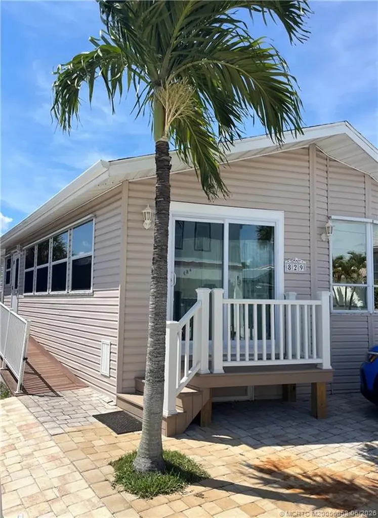 829 Nettles Boulevard Jensen Beach FL 34957