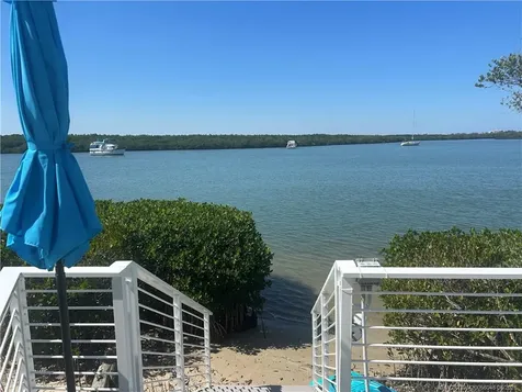 2408 Harbour Cove Drive Hutchinson Island FL 34949