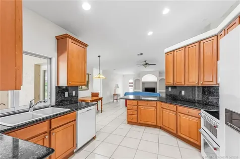 524 SE Nome Drive Port St Lucie FL 34984