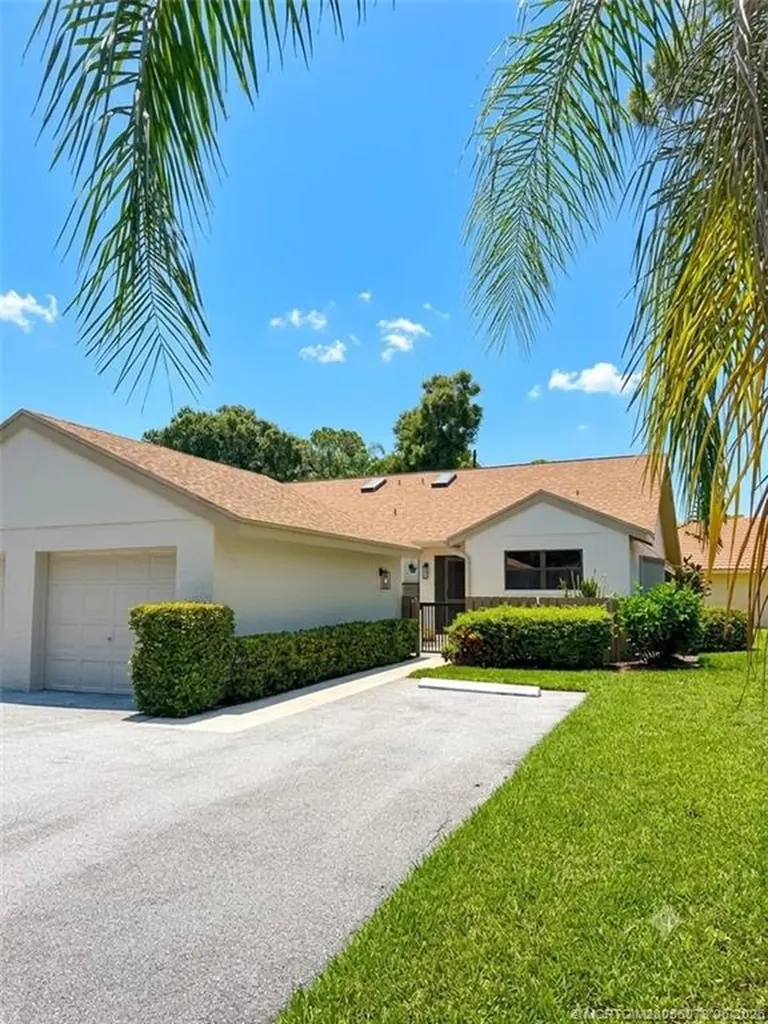 2084 SW Silver Pine Way Palm City FL 34990