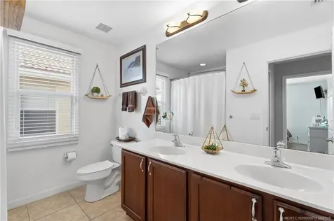 5935 SE Crooked Oak Avenue Hobe Sound FL 33455