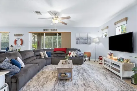 5935 SE Crooked Oak Avenue Hobe Sound FL 33455