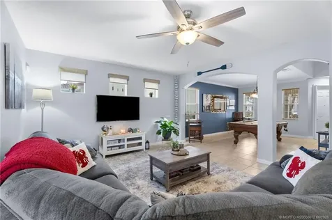 5935 SE Crooked Oak Avenue Hobe Sound FL 33455
