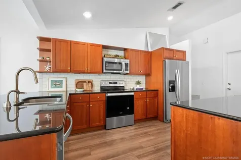 5068 SE Major Way Stuart FL 34997